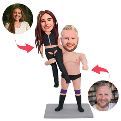 Hebe deine Frau hoch Kundenspezifische Bobbleheads mit eingraviertem Text