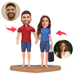 Paar am Strand Kundenspezifische Bobbleheads mit eingraviertem Text