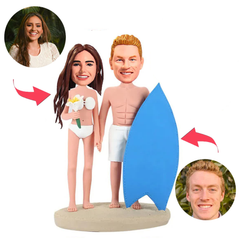 Surfendes Paar Kundenspezifische Bobbleheads mit eingraviertem Text