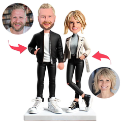 Hübsches Paar in Herbstkleidung Kundenspezifische Bobbleheads