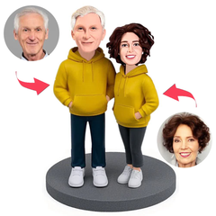 Paar trägt gelbe Paar Hoodies Kundenspezifische Bobbleheads