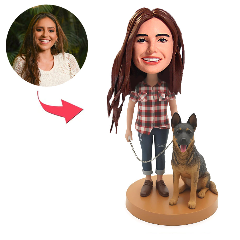Frau im Karierten Hemd und Deutscher Schäferhund Benutzerdefinierte Bobbleheads