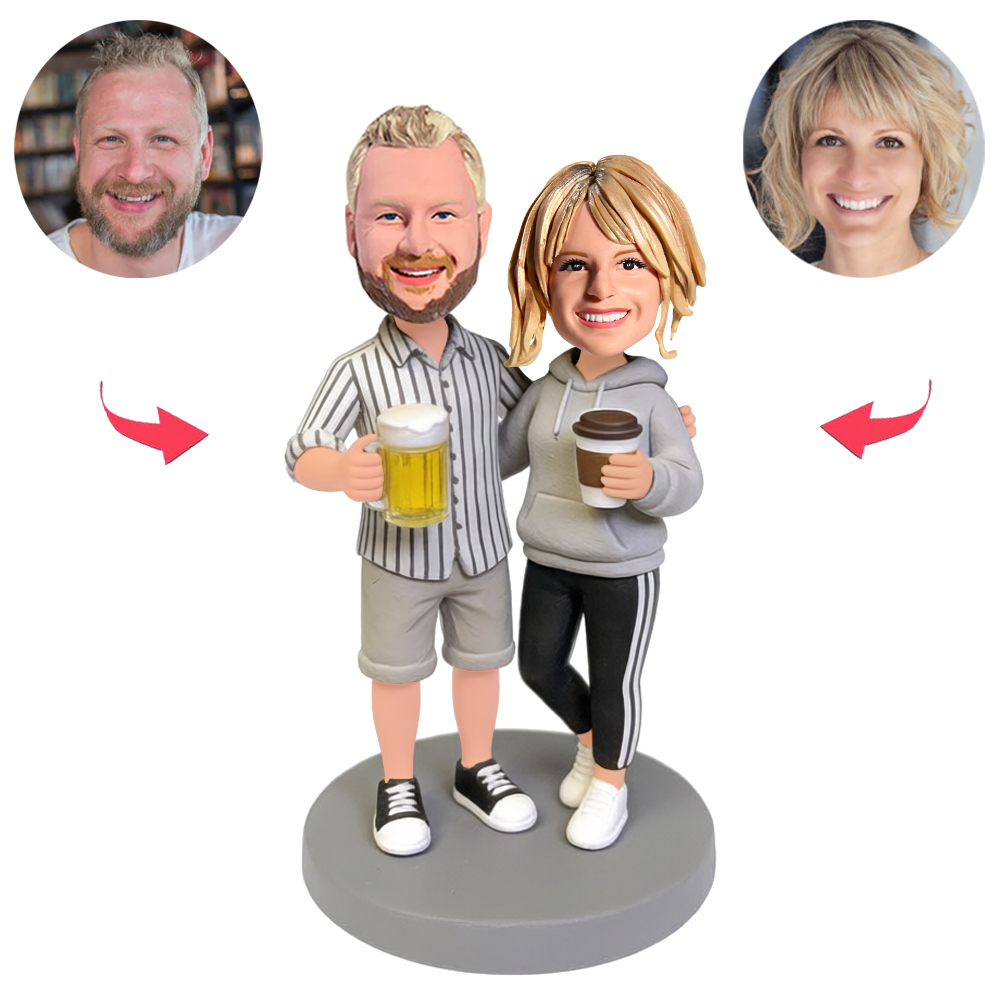 Einfaches Paar mit Kaffee- und Bierkrügen Benutzerdefinierte Bobbleheads