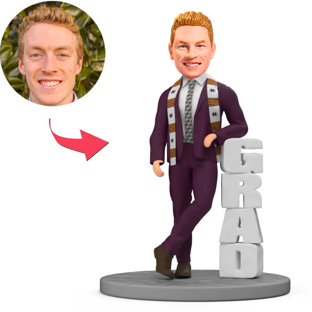 Glücklicher Abschlussmann Der Sich Auf GRAD Benutzerdefinierte Wackelköpfe Stützt