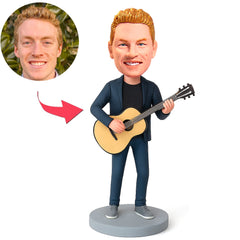 Mann in dunkelblauem Anzug spielt Gitarre Benutzerdefinierte Bobbleheads