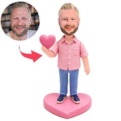 Mann hielt ein rosa Herz hoch Benutzerdefinierte Bobbleheads