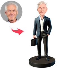 Ruhestand Geschenk Geschäftsmann hält Tasche Kundenspezifische Bobbleheads mit graviertem Text