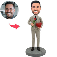 Mann hält Rosen und Liebesherz Kundenspezifische Bobbleheads
