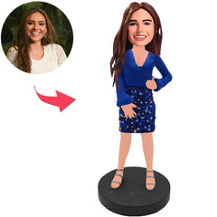 Frau im blauen Anzug Kundenspezifische Bobbleheads mit graviertem Text