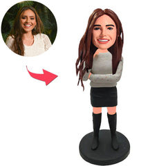 Mädchen, das einen Pullover trägt Benutzerdefinierte Bobbleheads mit graviertem Text