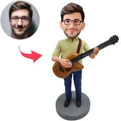 Kundenspezifischer Bobbleheads Gelegenheitsmann spielen die Gitarre Addieren Sie Text