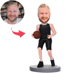 Der schwarze basketballspieler Kundenspezifische Bobbleheads mit eingraviertem Text