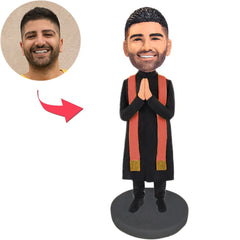 Mann in Gebetshaltung kundenspezifische Bobbleheads Text hinzufügen