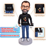 Geschäftsmann mit einer Hand in seiner Tasche Kundenspezifische Bobbleheads fügen Text hinzu