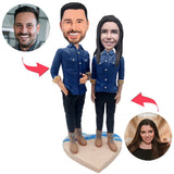 Kundenspezifische Bobbleheads-Paare, die den Strand bereitstehen, addieren Text