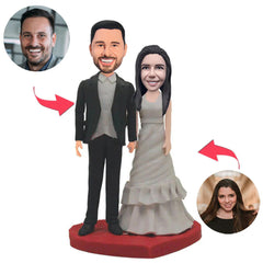 Glückliche Liebes-Paar-kundenspezifische Bobbleheads mit graviertem Text