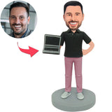 Programmierer hält Computer Kundenspezifische Bobbleheads mit graviertem Text