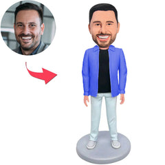 Hübscher Mann im blauen Mantel Kundenspezifische Bobbleheads mit graviertem Text