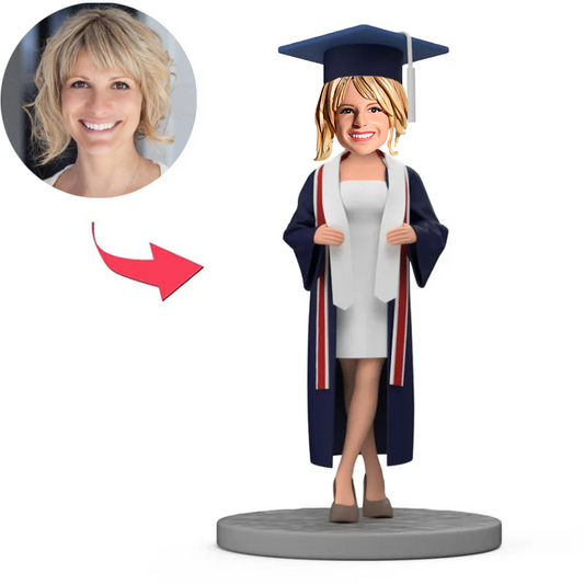 Happy Graduation Schönes Mädchen Tträgt Bachelor Cap Benutzerdefinierte Wackelköpfe Text hinzufügen