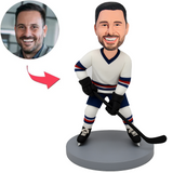 Männlicher Eishockeyspieler in weißem Trikot Benutzerdefinierte Bobbleheads
