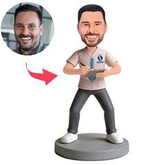 Der Arzt dokumentiert den Zustand des Patienten Benutzerdefinierte Bobbleheads