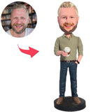 Kundenspezifischer Bobbleheads Mann hält Wasserglas