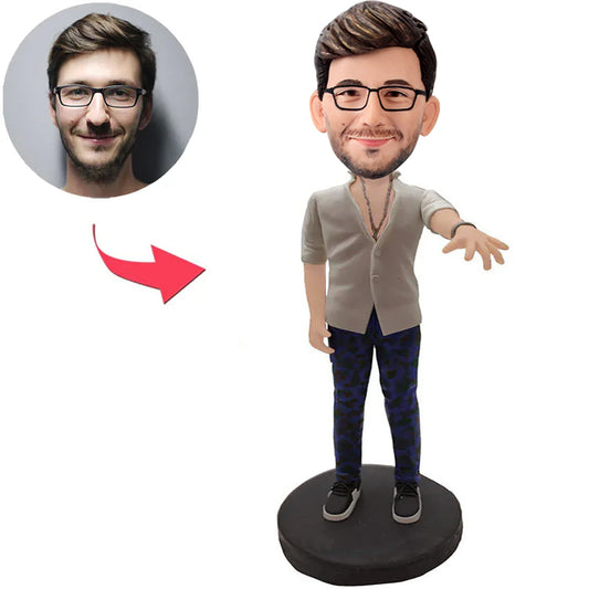 Lässiger Mann mit ausgestreckter linker Hand benutzerdefinierte Bobbleheads