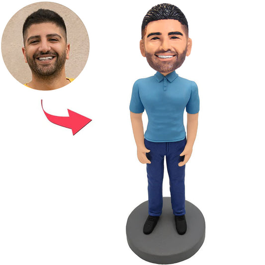 Kundenspezifischer gutaussehender Mann Bobbleheads im blauen Anzug addieren Text