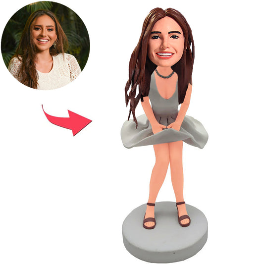 Kundenspezifisches Bobbleheads-Mädchen mit fliegendem Rock addieren Text
