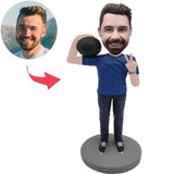 Mann hält Ball Benutzerdefinierte Bobbleheads Wackelköpfe mit graviertem Text