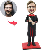 Graduierter Mann mit Zertifikat Benutzerdefinierte Bobbleheads fügen Text hinzu