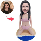 Mädchen auf den Strand-kundenspezifischen Bobbleheads addieren Text